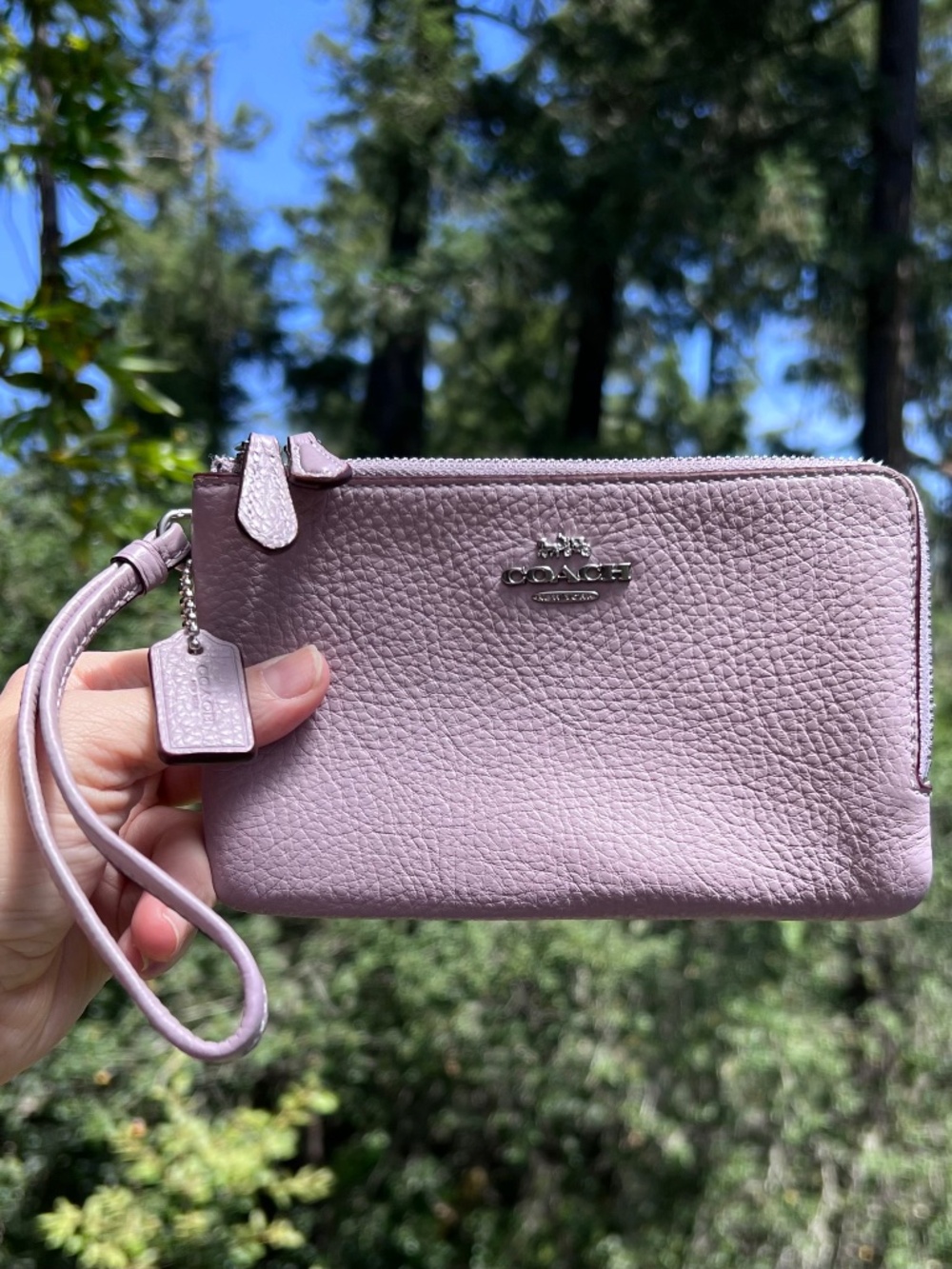 COACH Purple Lavender Pebbled Leather Wristlet Wallet Double Zip Silver Hardware